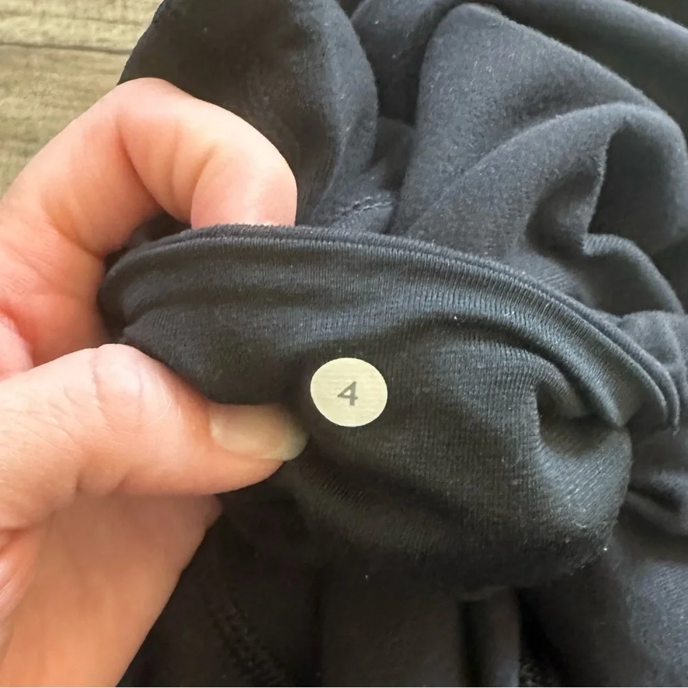 Lululemon black align capri tights - Picture 6 of 7